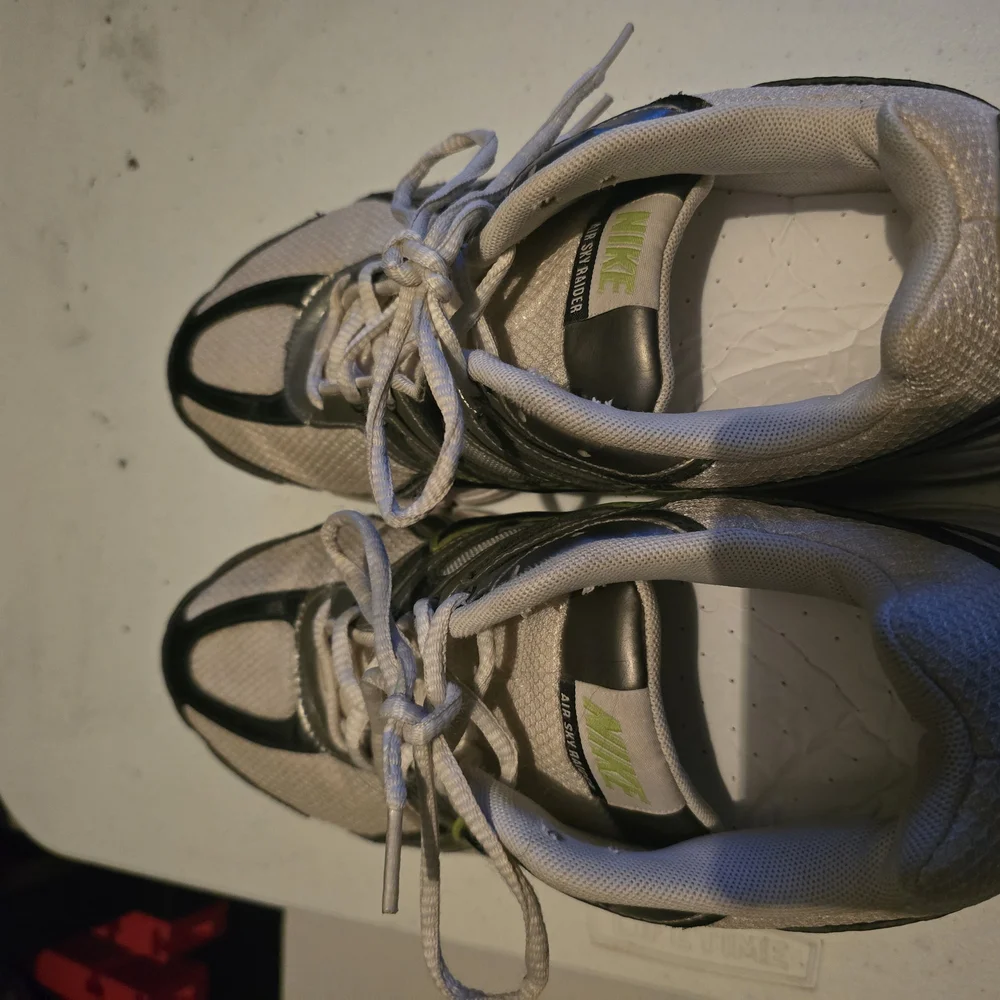 Nike White and Black Athletic Shoes‎ with Chunky Sole